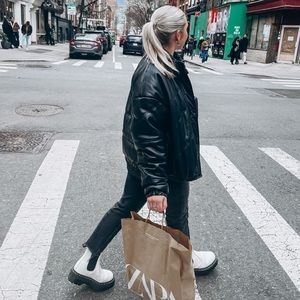 Meet your Posher, Zoe